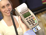 �tape 3 : Une fois l�op�ration termin�e, prenez votre re�u et retirez votre carte du terminal.